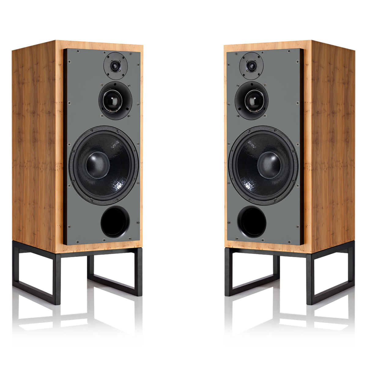 dougbradyhifi.com