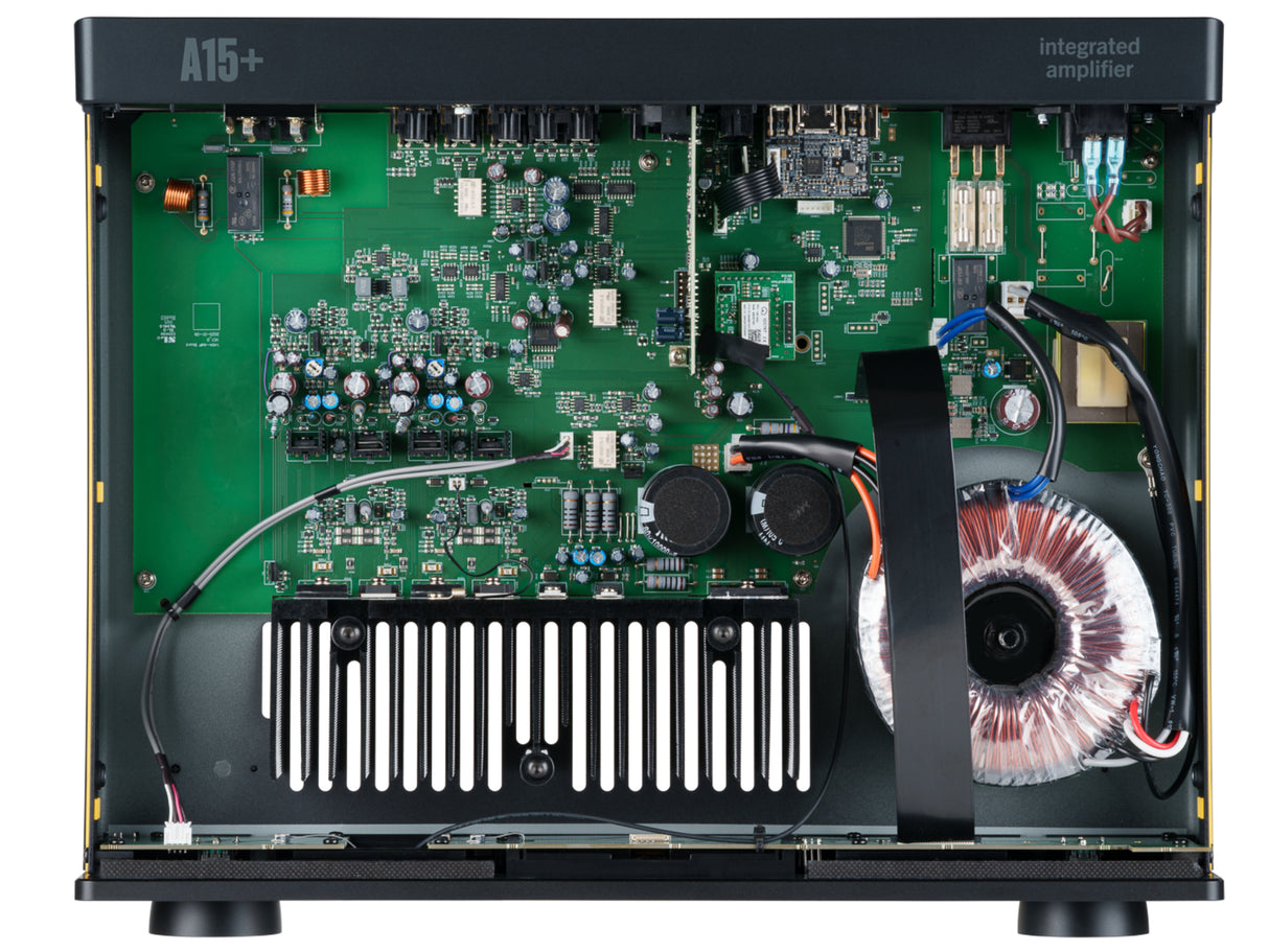 Arcam A15+ with KEF R3 META Speakers (2025 Model)