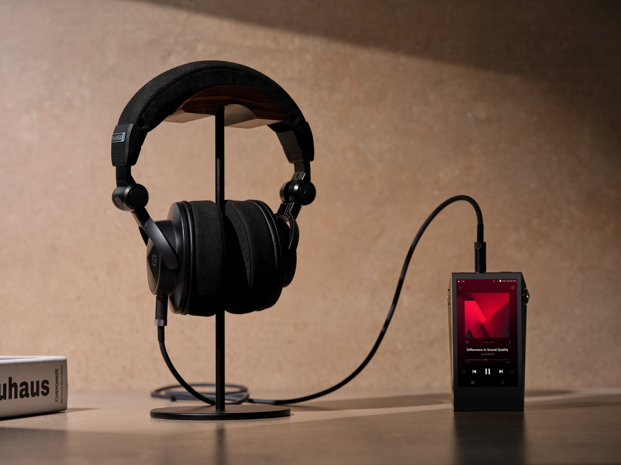 Astell&Kern Virtuoso Closed-Back Headphones
