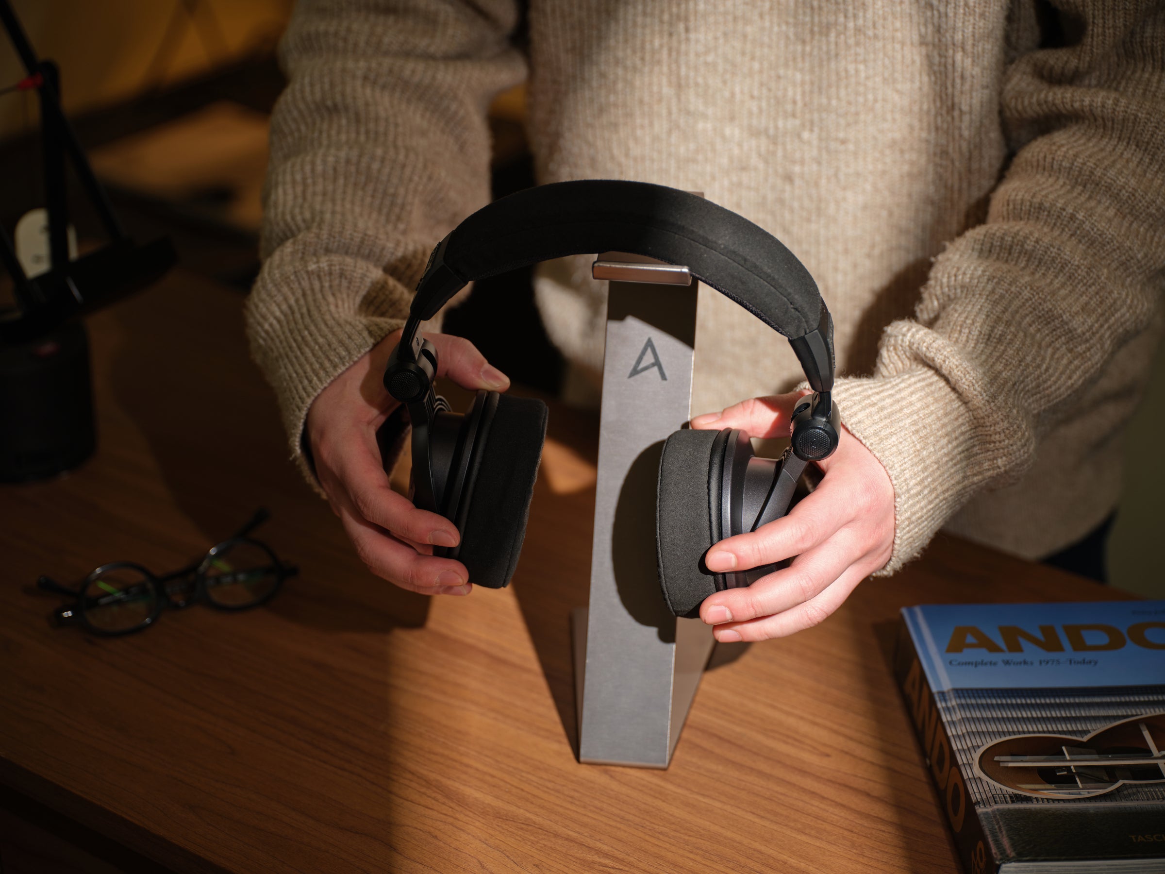 Astell&Kern Virtuoso Closed-Back Headphones