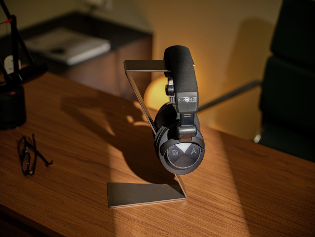 Astell&Kern Virtuoso Closed-Back Headphones