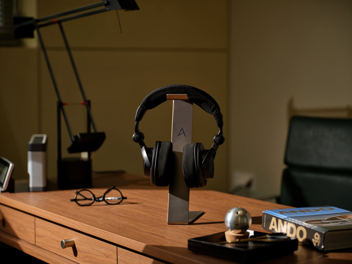 Astell&Kern Virtuoso Closed-Back Headphones