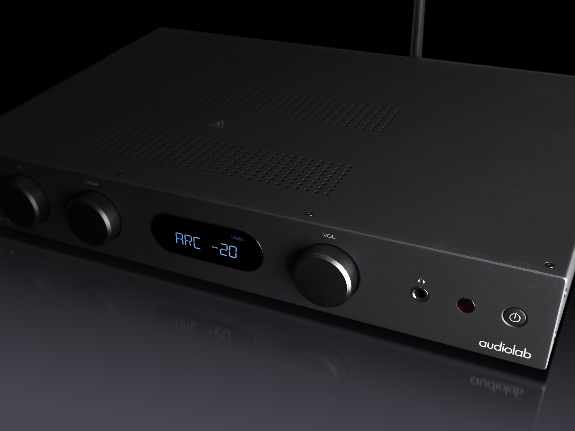 Audiolab 6000A MkII + Bowers & Wilkins 603 S3 Speakers
