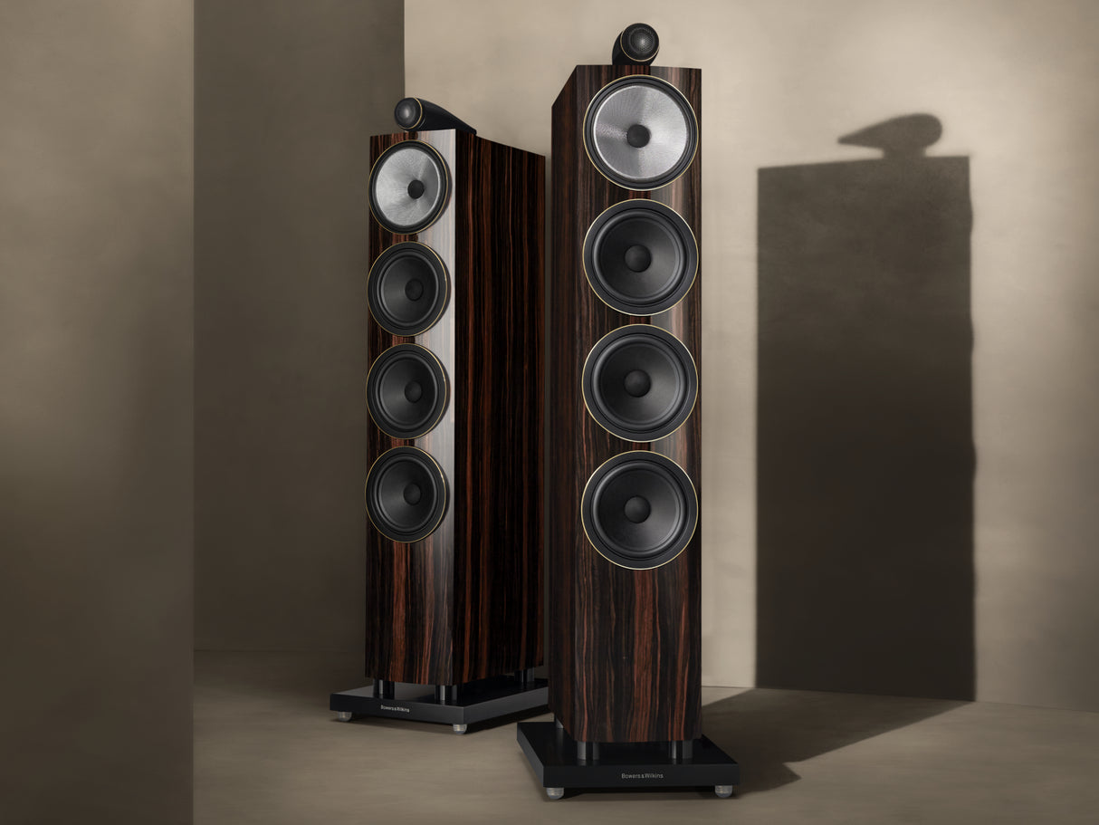 Naim Uniti Nova PE with Bowers & Wilkins 702 Signature Floorstanding Speakers
