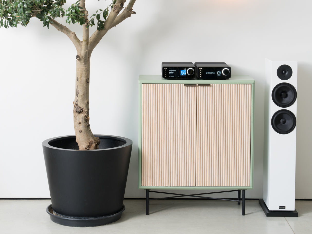 Cyrus 40 Amp with 40 ST Streaming Music Player