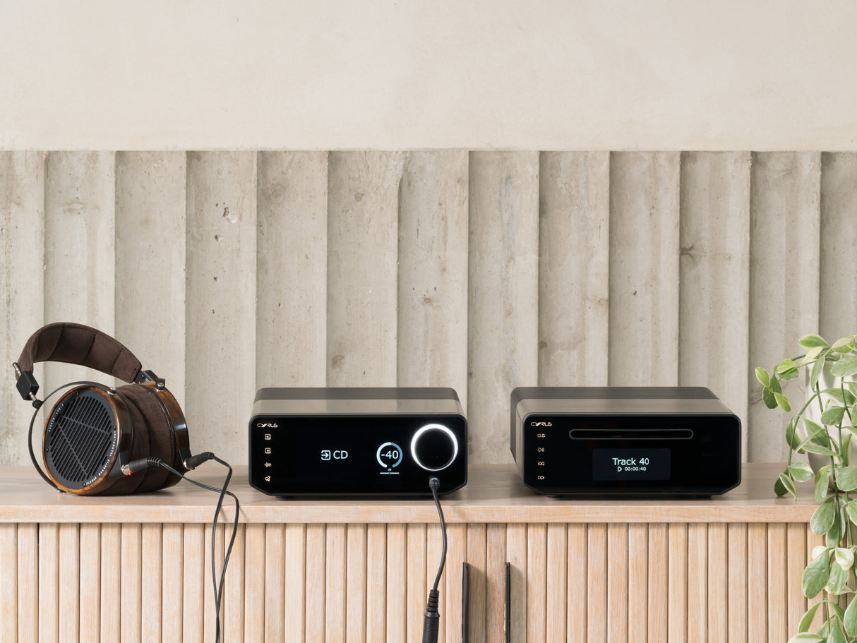 Cyrus 40 Amp with 40 CD Integrated CD Player