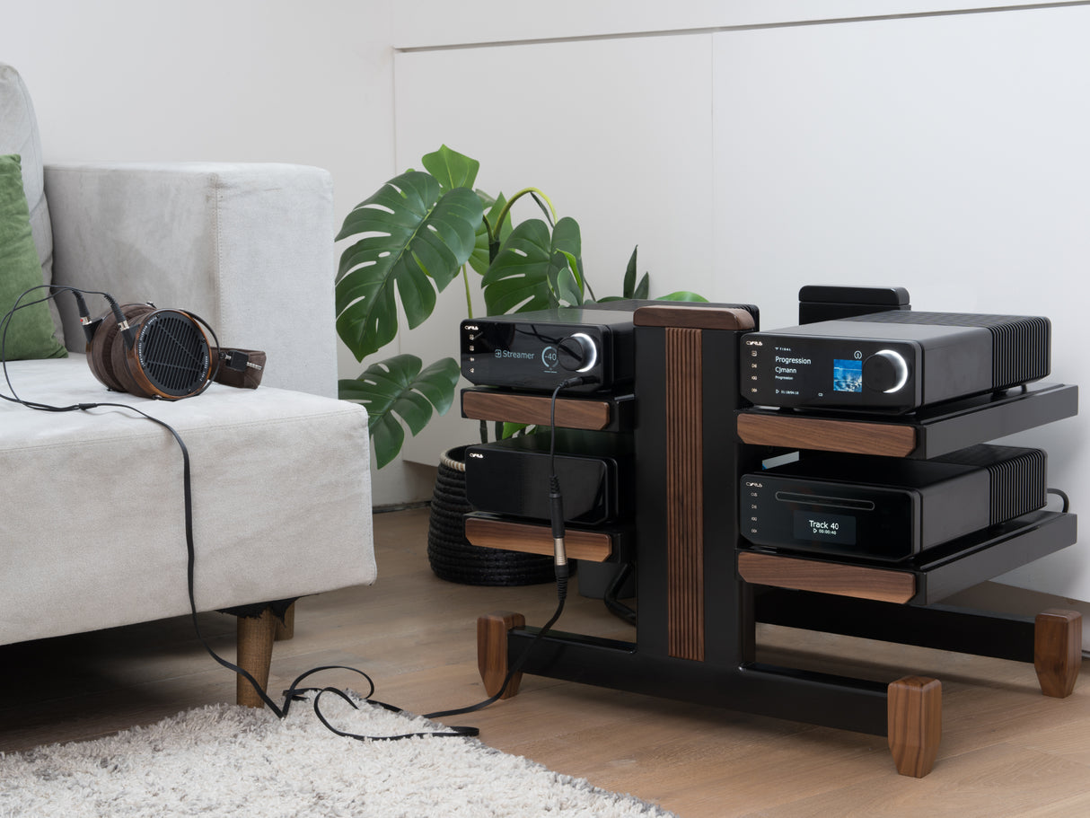 Cyrus 40 Amp with 40 ST Streaming Music Player