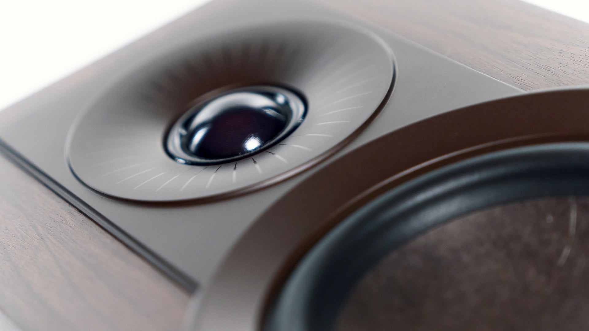 Technics SA-C600 with DALI Kupid Bookshelf Speakers