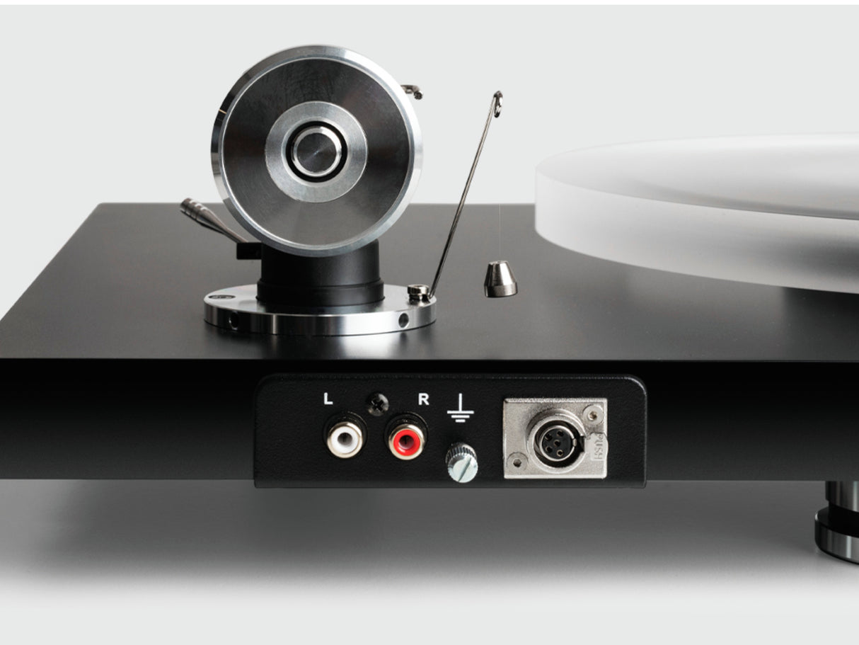 Pro-Ject Debut Reference 10 Turntable