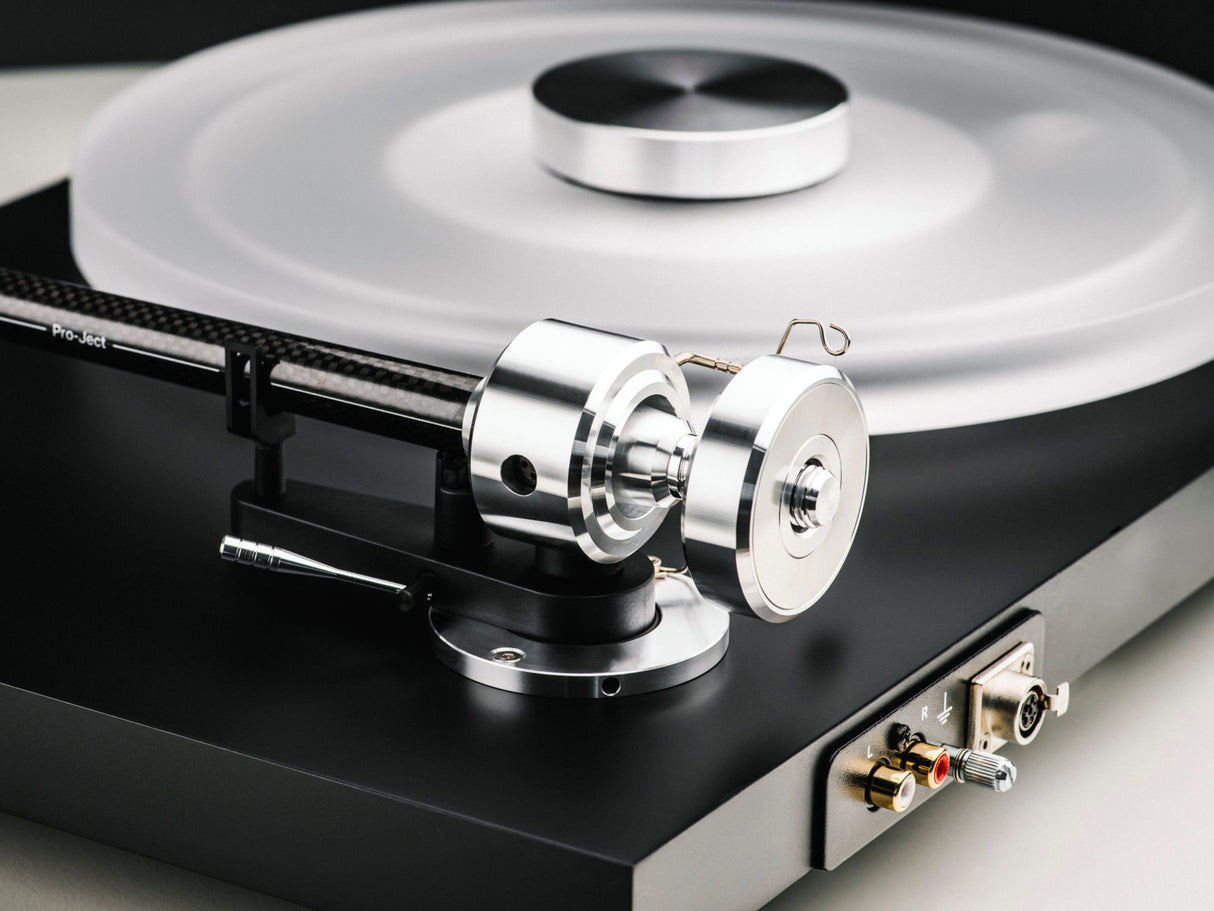 Pro-Ject Debut Reference 10 Turntable