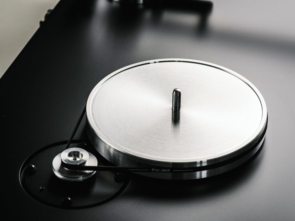 Pro-Ject Debut Reference 10 Turntable