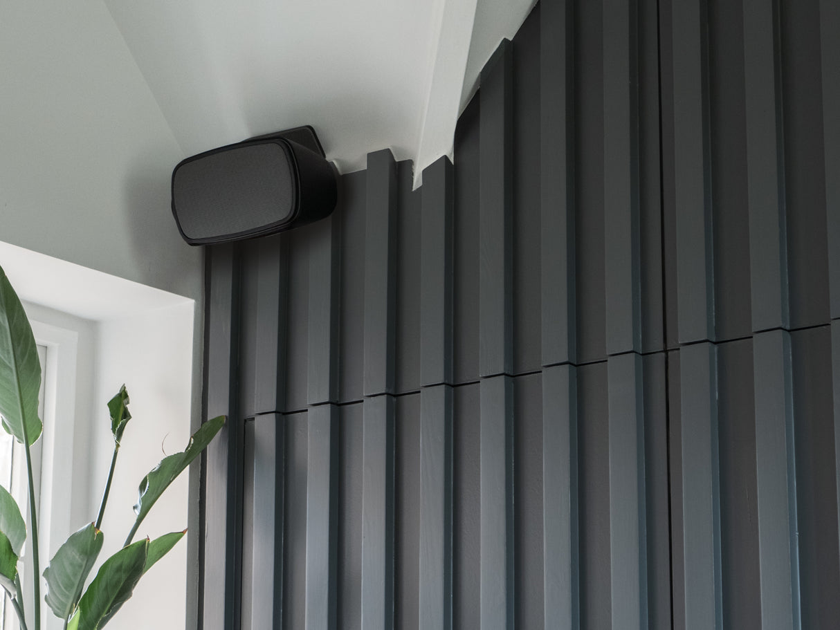 Naim CI-UNITI 102 + Monitor Audio Climate CL2 (3G) S + Cables (Outdoor Speaker System)