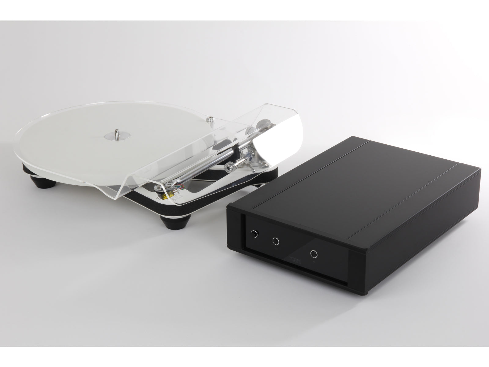 Rega Planar 10 Turntable