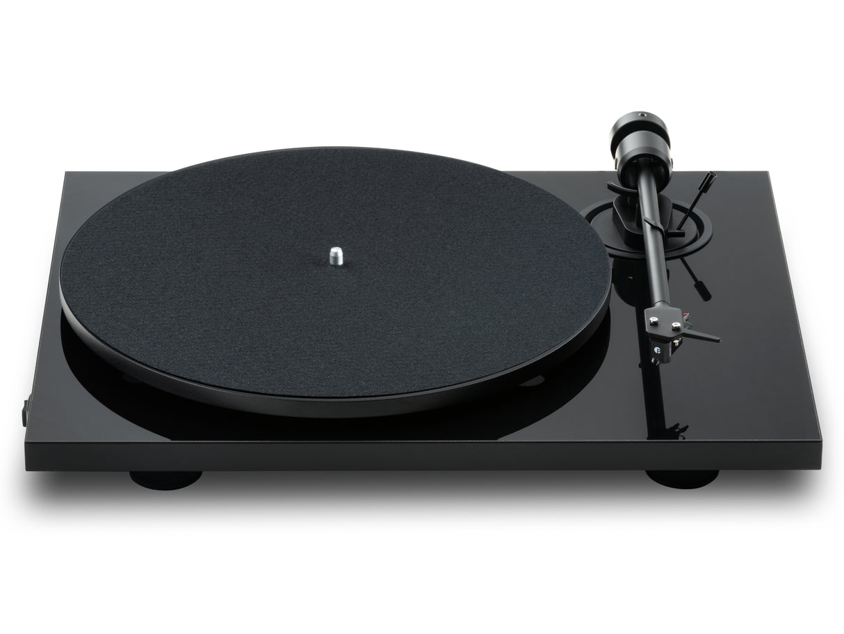 Pro-Ject E1.2 Turntable with Ruark MR1 Mk3 Speakers