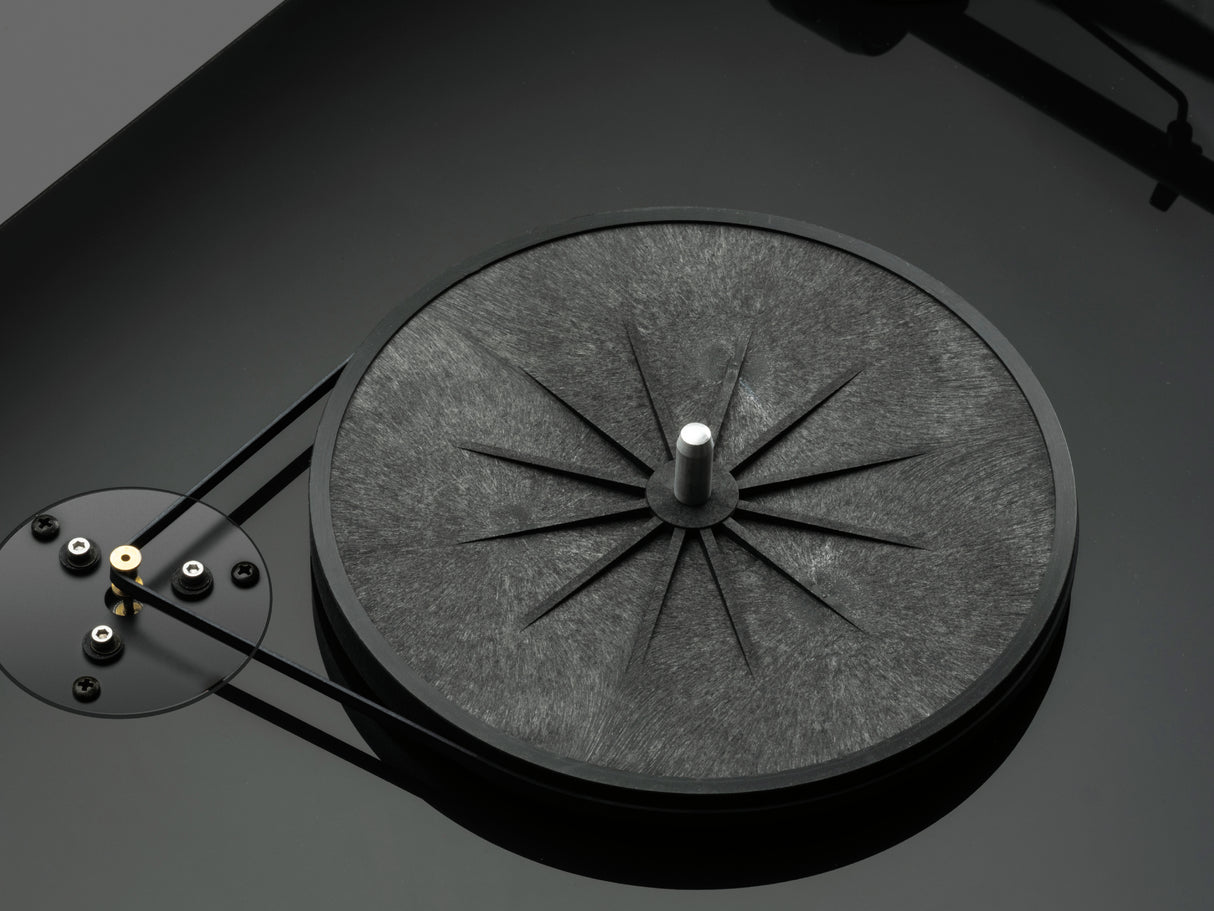 Pro-Ject E1.2 Turntable with Ruark MR1 Mk3 Speakers