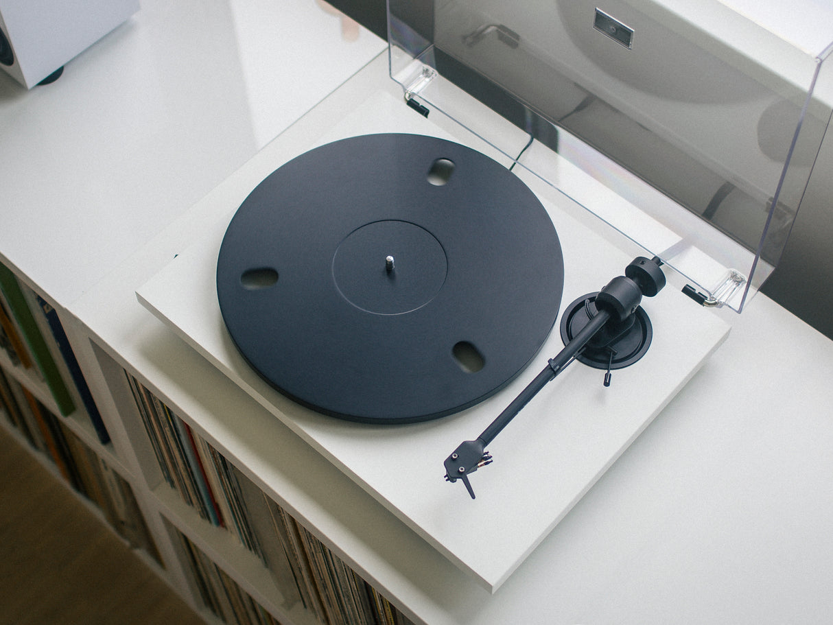 Pro-Ject E1.2 Turntable with Ruark MR1 Mk3 Speakers
