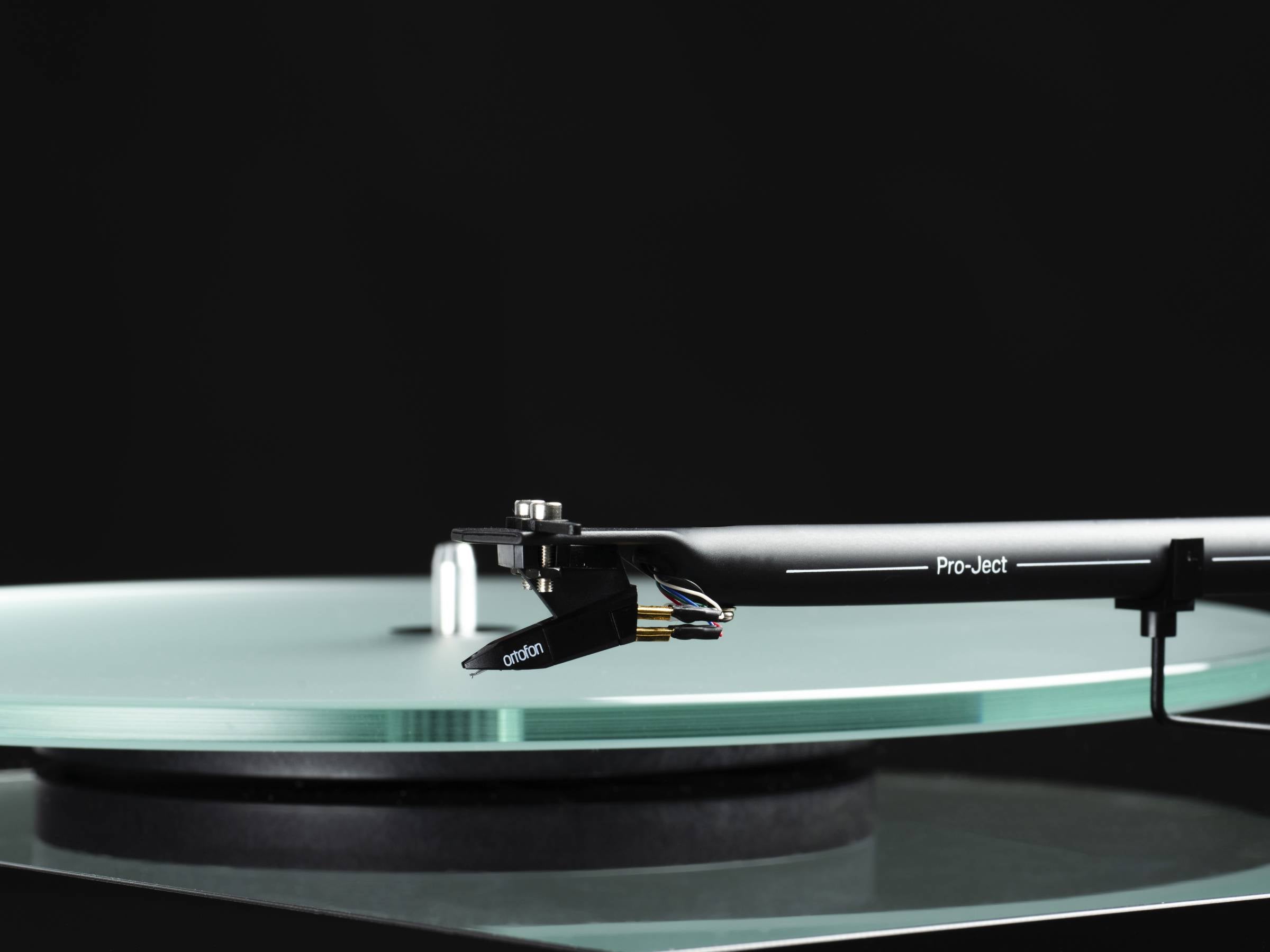 Pro-Ject T1 EVO BT Turntable + Ruark MR1 Mk3 Speakers