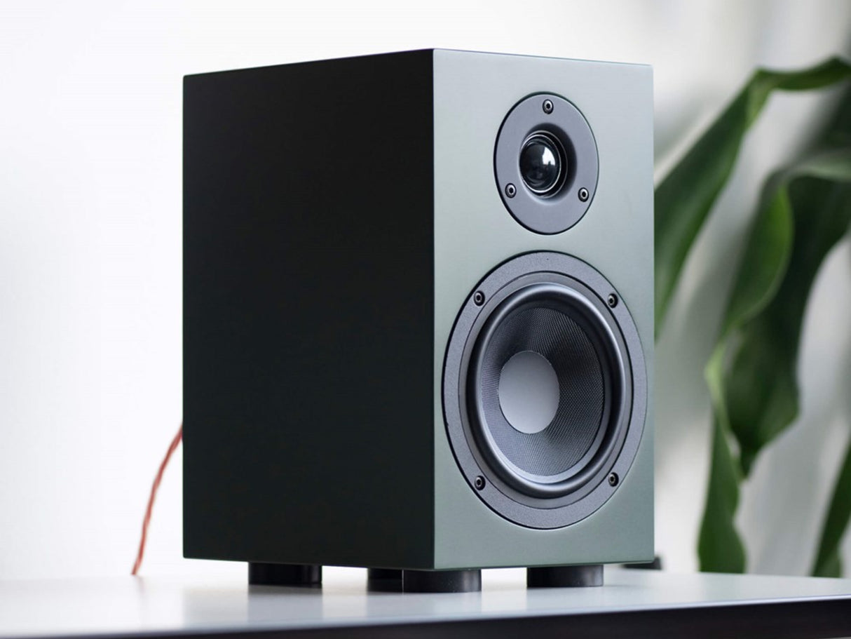 Pro-Ject Debut EVO 2 MAIA S3 Turntable System