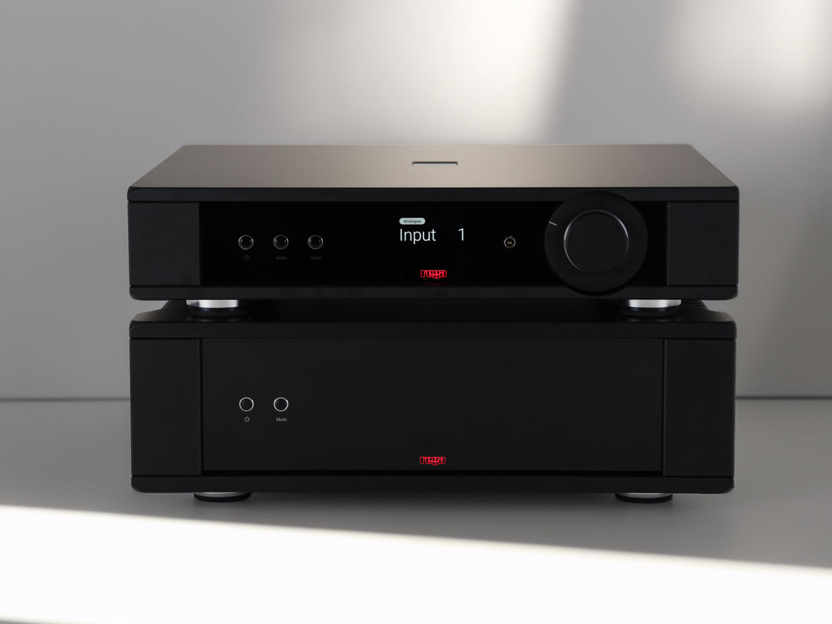 Rega Mercury + Solis (Pre + Power Amplifier)