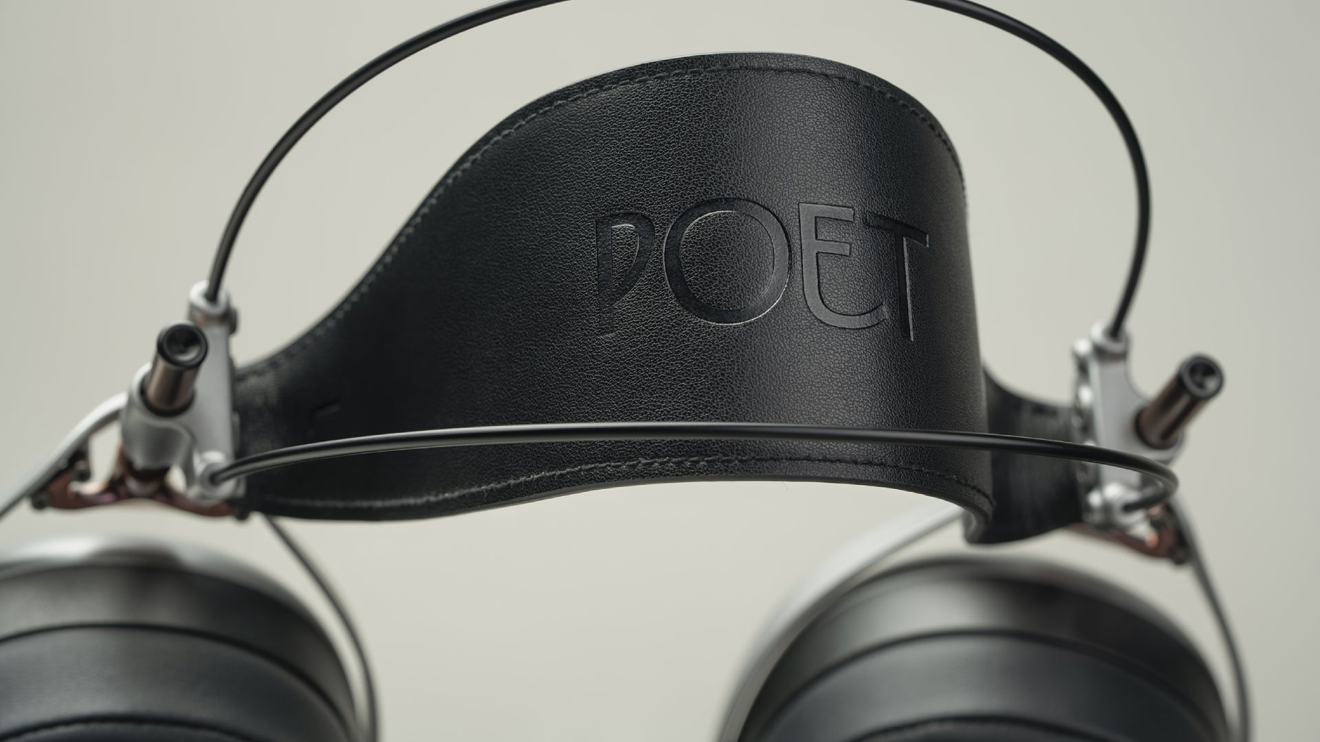 iFi iDSD Valkyrie + Meze Poet Headphone System
