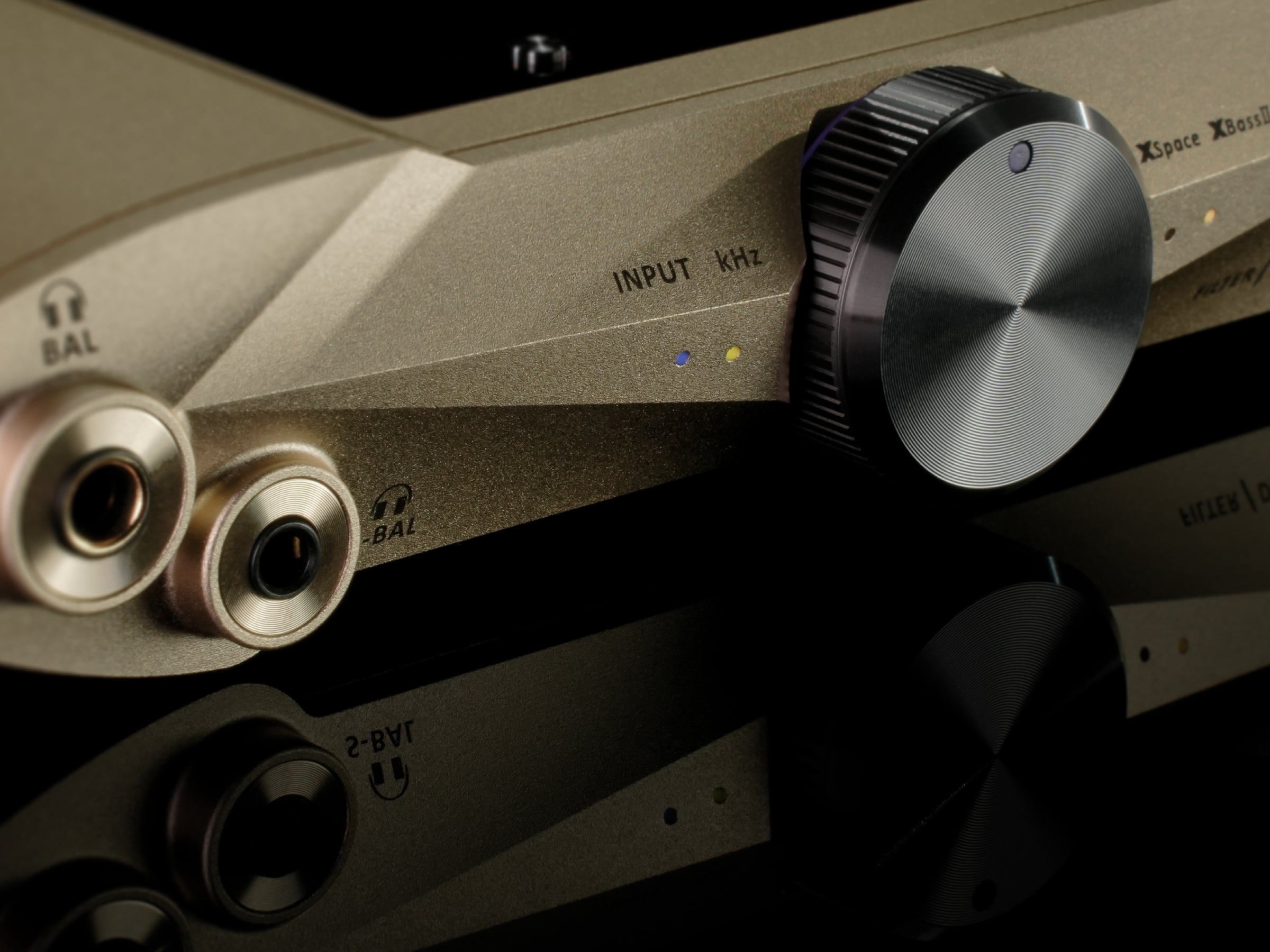 iFi iDSD Valkyrie + Meze Poet Headphone System