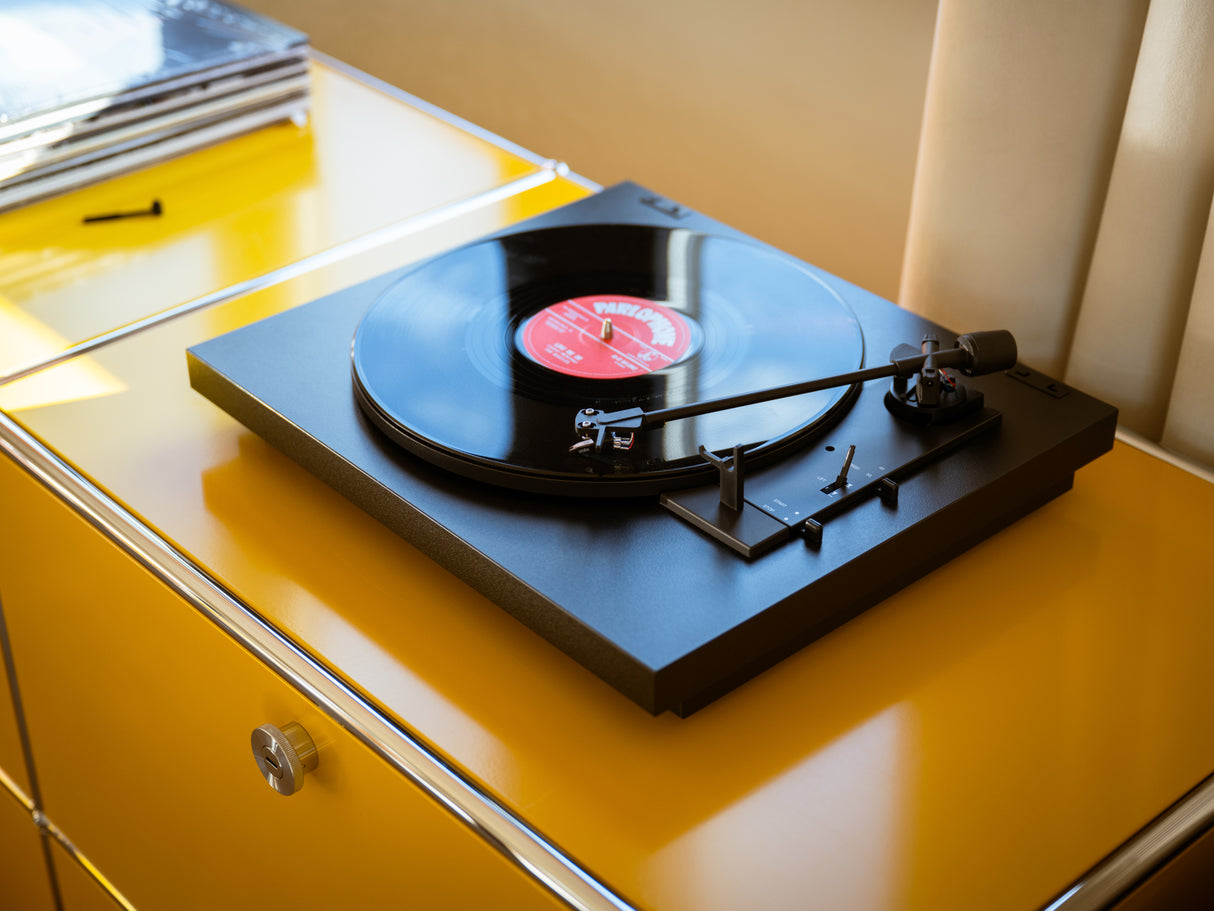 Pro-Ject Automat A1.2 Turntable