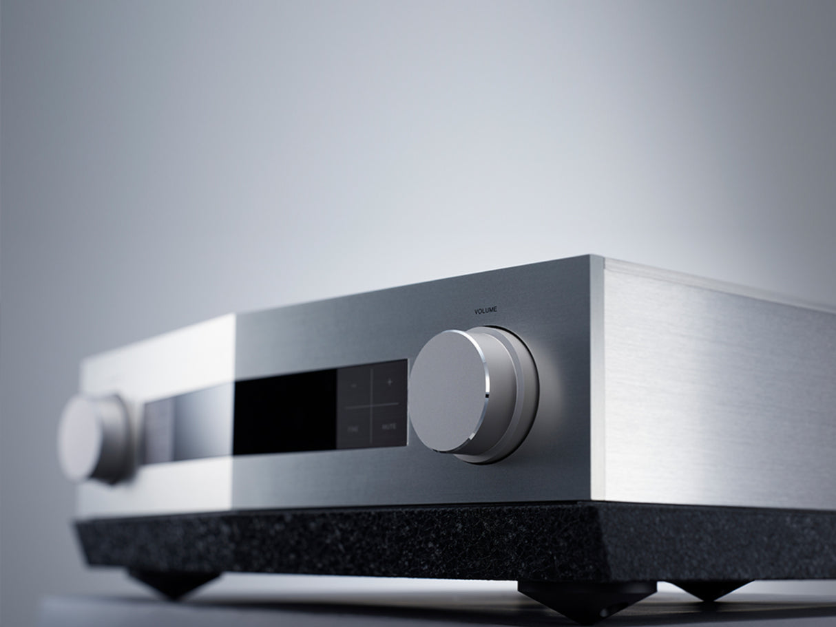 TAD C700 Reference Pre-Amplifier