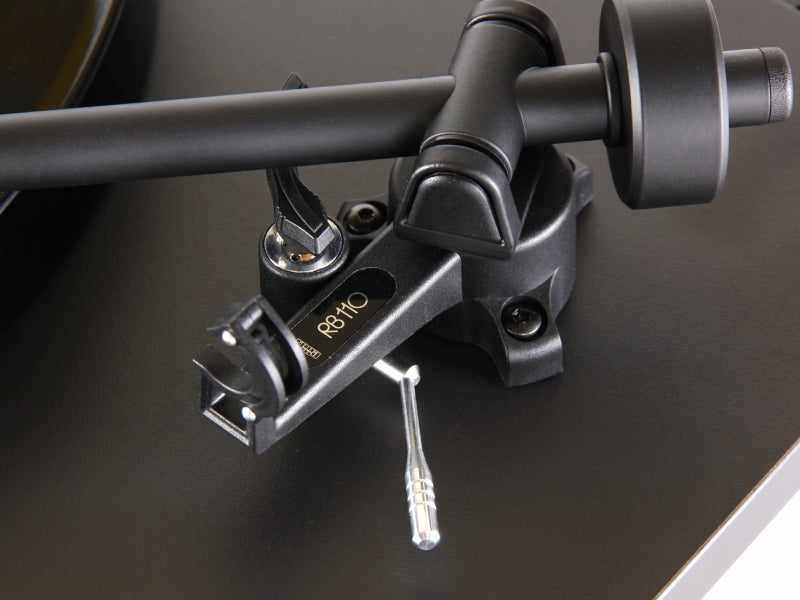 Rega Planar 1 RB110 Tonearm