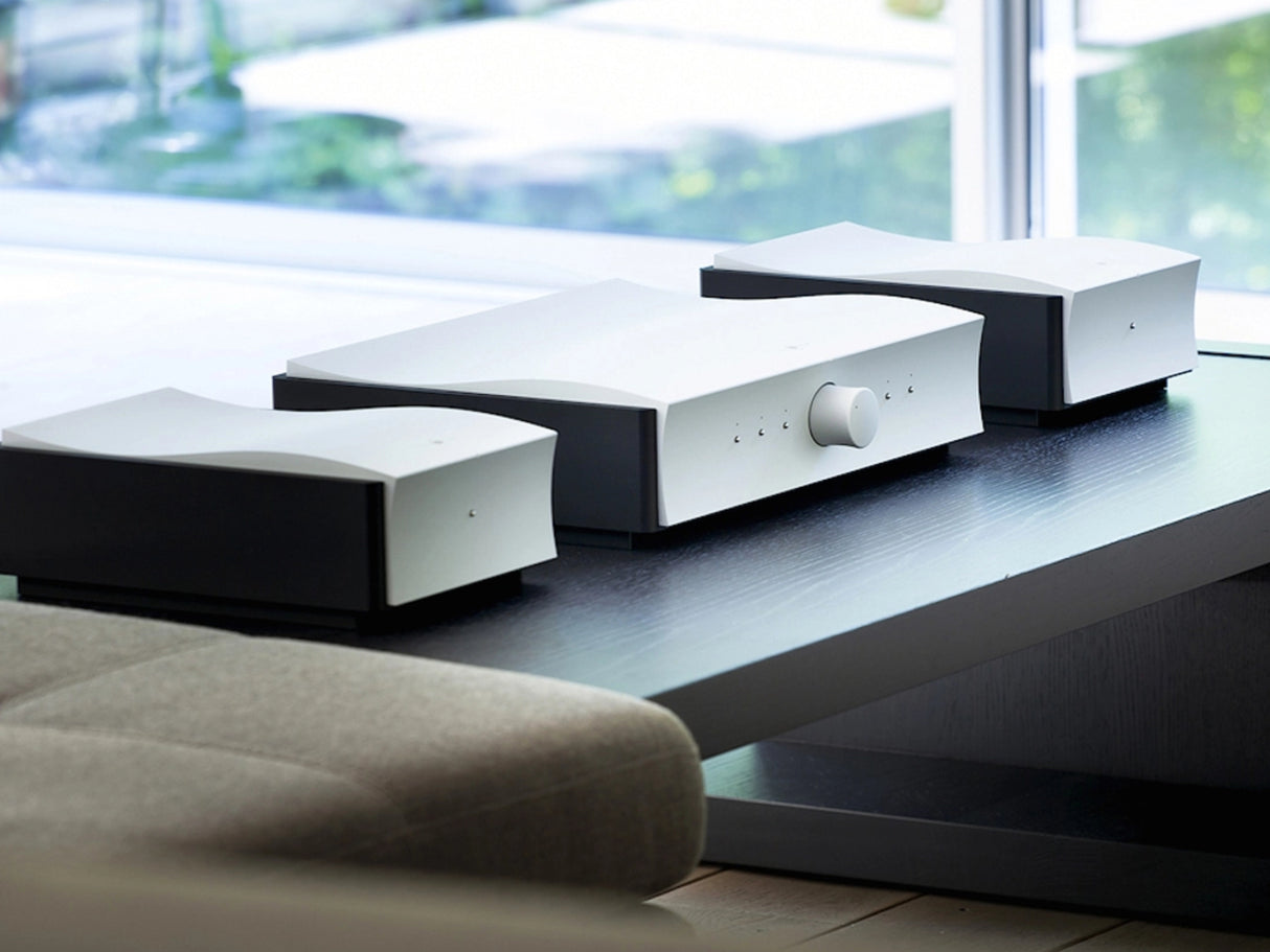 Mola Mola Makua Preamplifier