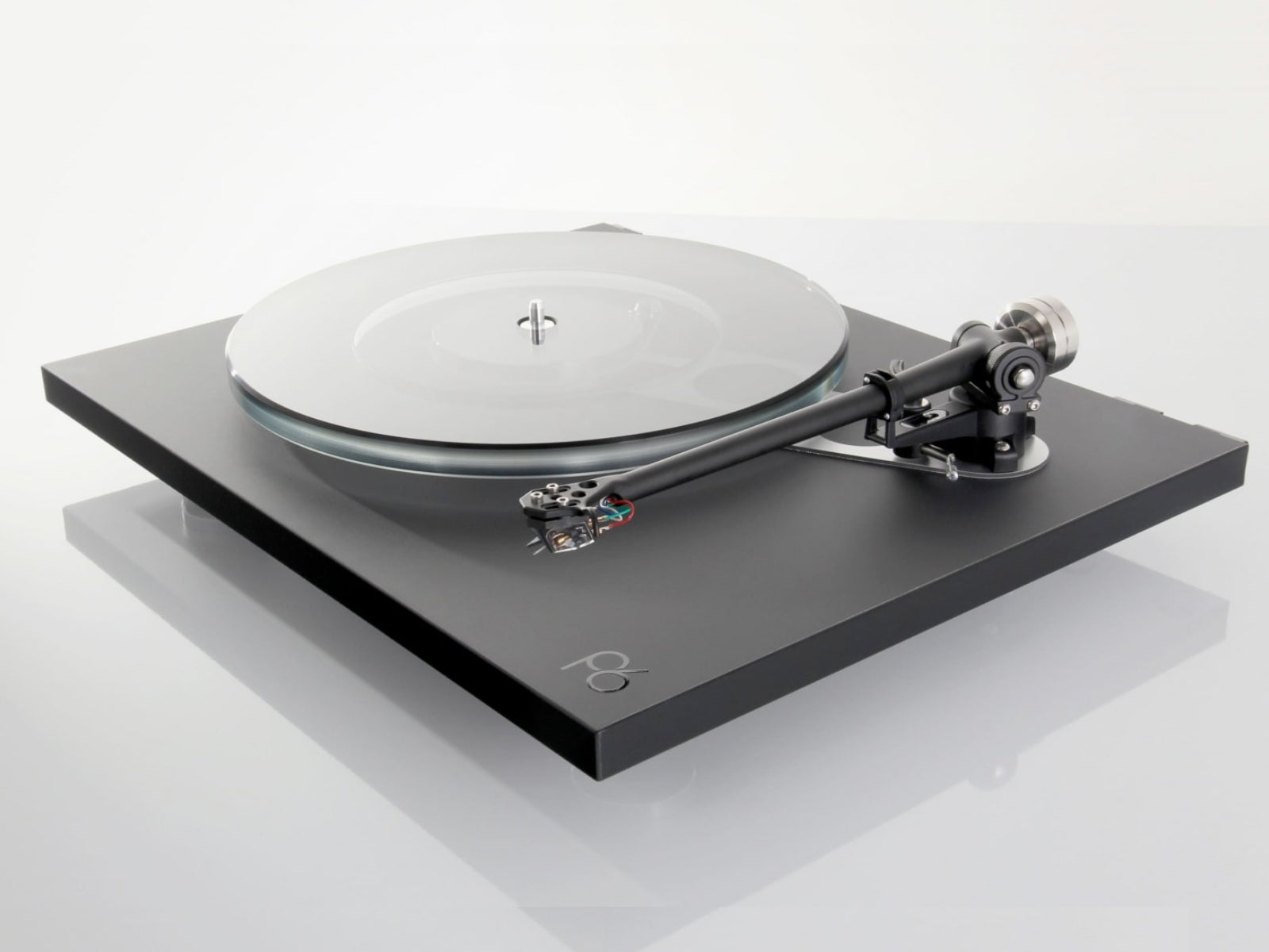 Rega Planar 6 Turntable