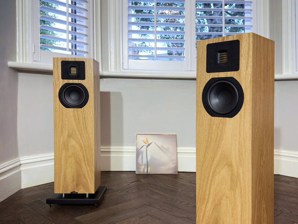 Neat Mystique Classic Speakers