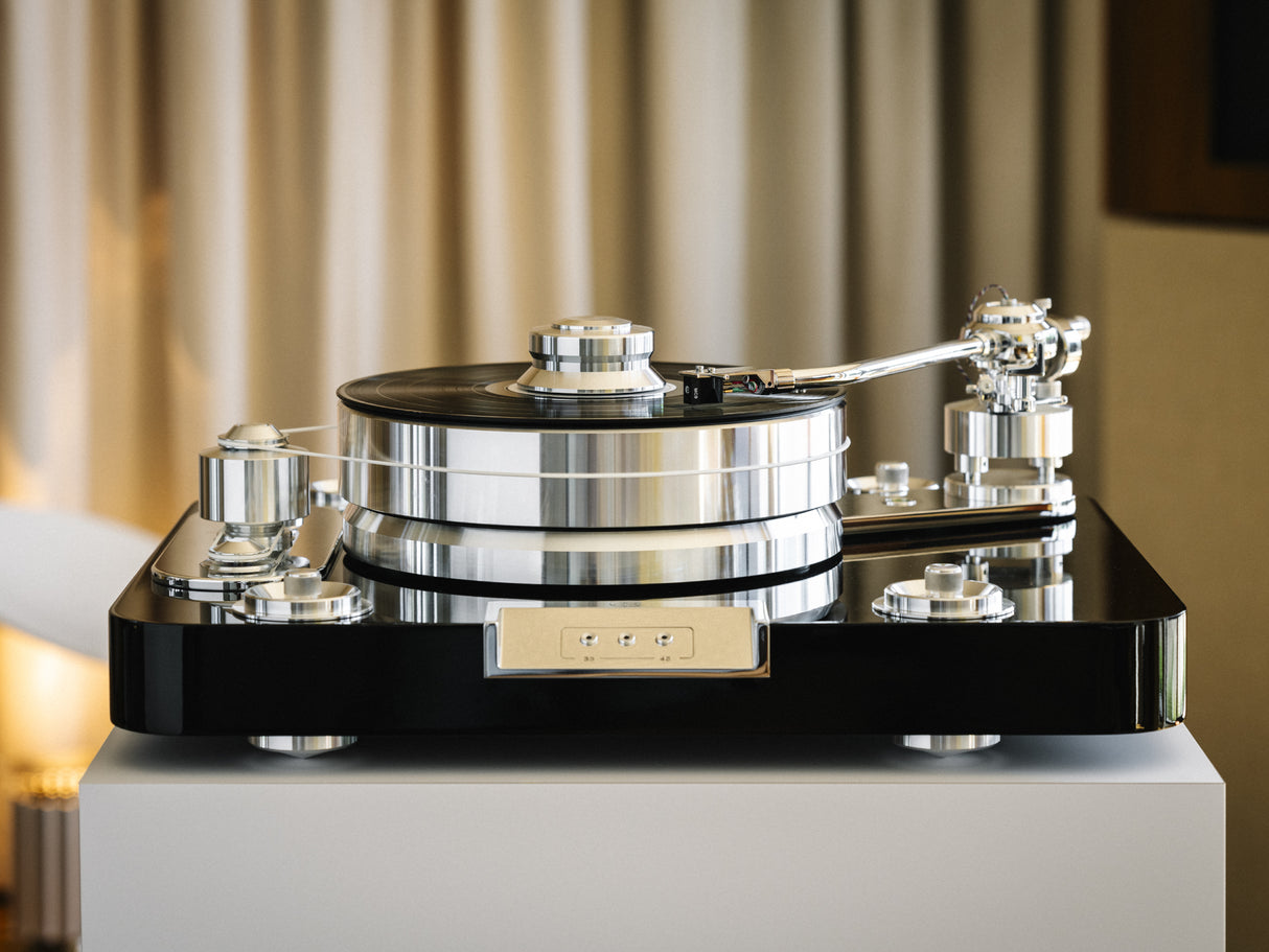 Pro-Ject Signature 12.2 Turntable