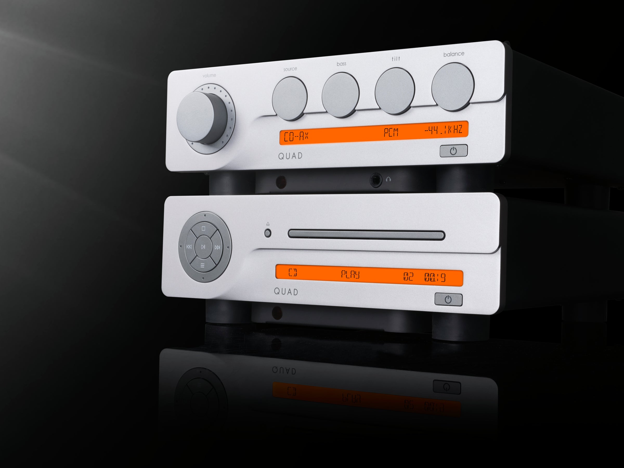 Audiolab D9 DAC Headphone Amplifier with Focal Bathys MG Closed-Back Headphones