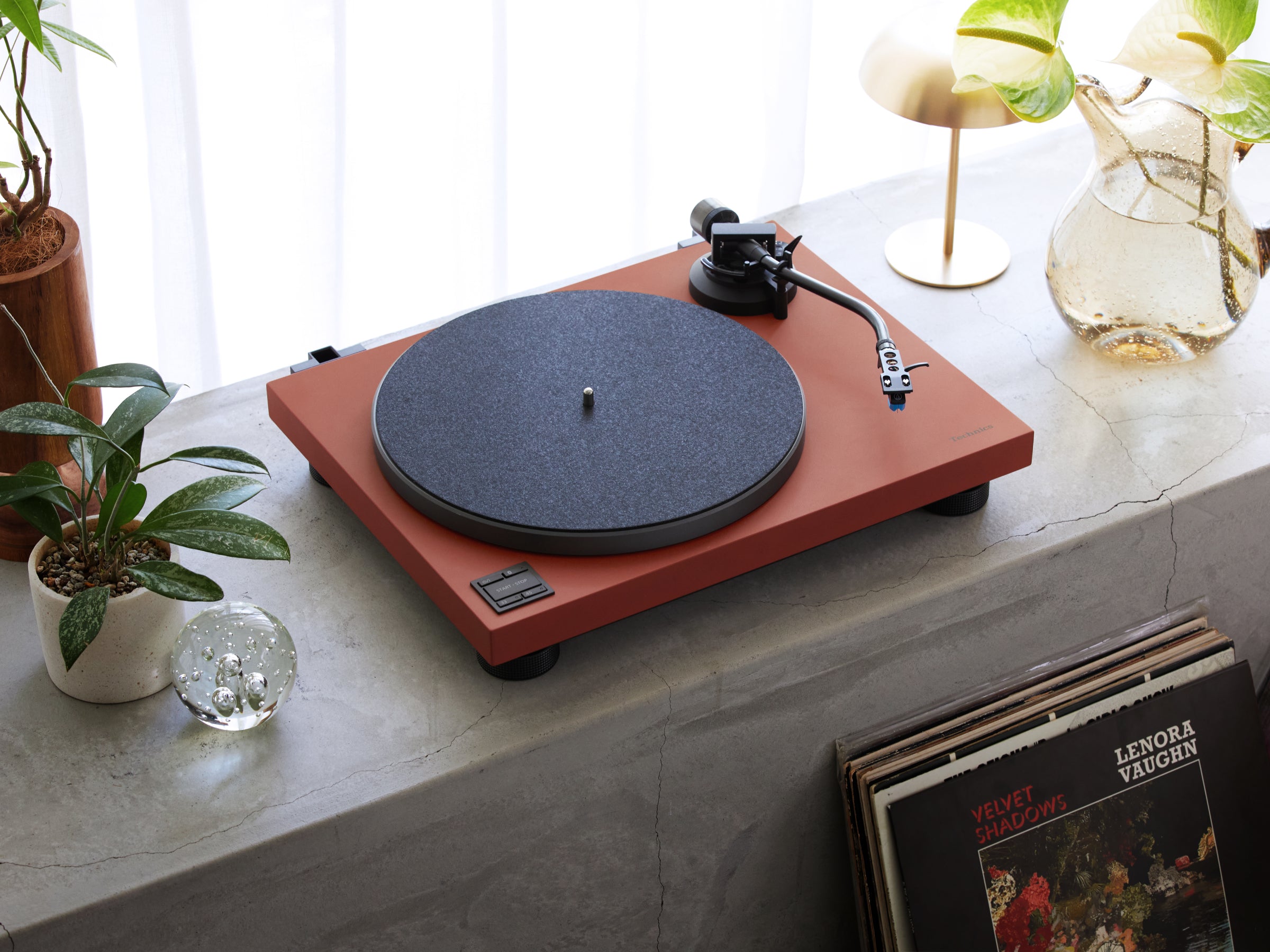 Technics SL-40CBT Direct Drive Turntable with Ortofon 2M Red
