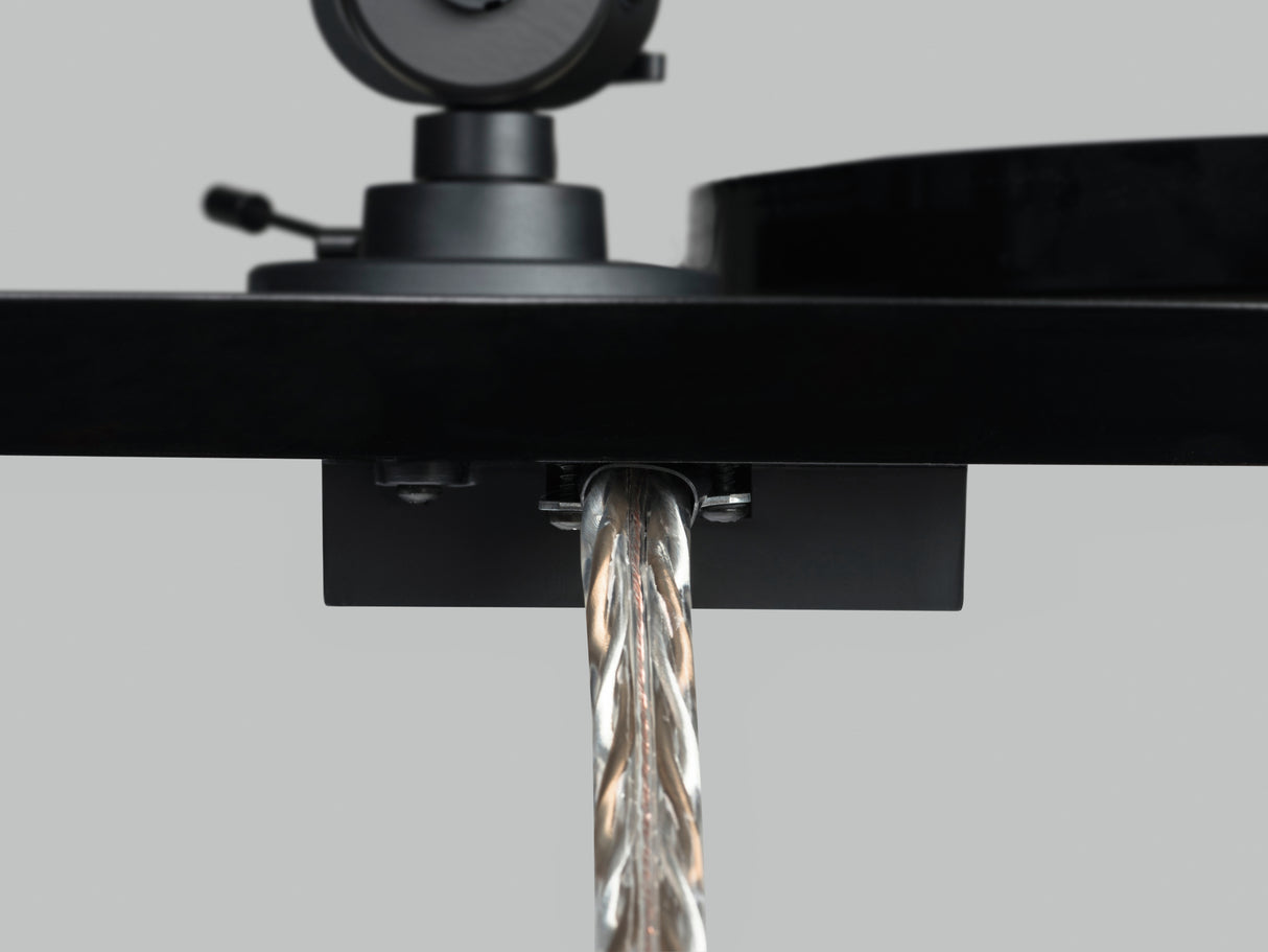 Pro-Ject E1 Turntable