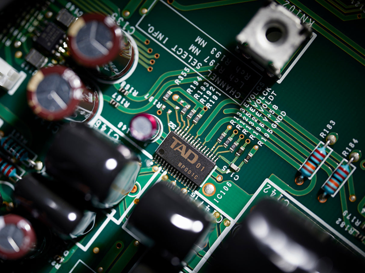 TAD C700 Reference Pre-Amplifier