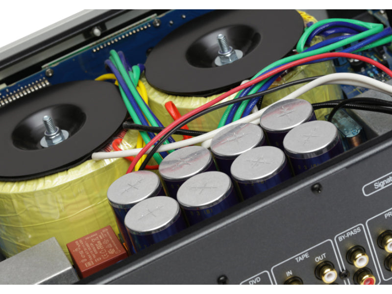 Atoll IN200 Signature Integrated Amplifier