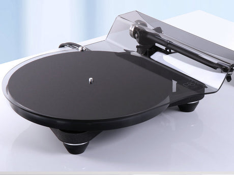 Rega Planar 8 Turntable